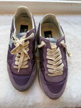 Load image into Gallery viewer, Golden Goose Size 37 Purple Sneaker Pre-Owned Shoes- Ladies