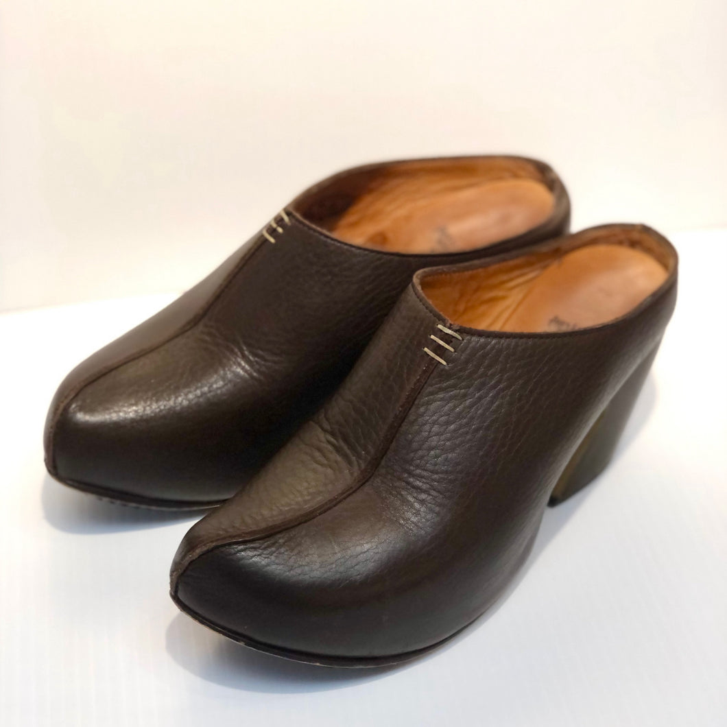 John Fluevog Size 8.5 Brown Shoes- Ladies