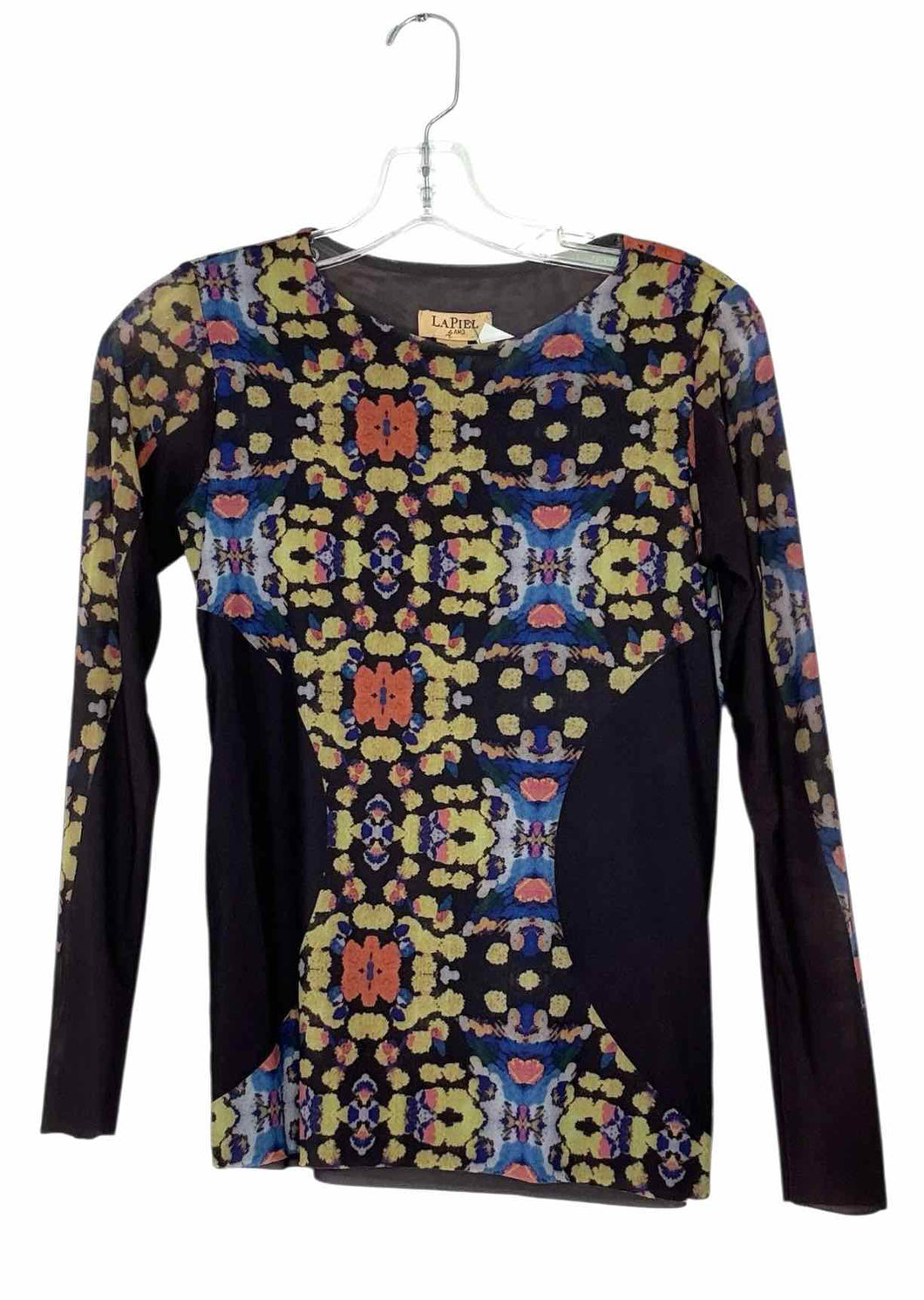 Size S/M Grey Print Pre-Owned Top- Ladies