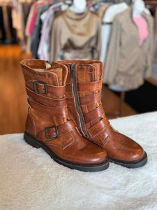Frye Size 6 Brown Pre-Owned Boots- Ladies