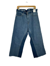 Load image into Gallery viewer, J Crew Size 33 Denim Jeans- Ladies
