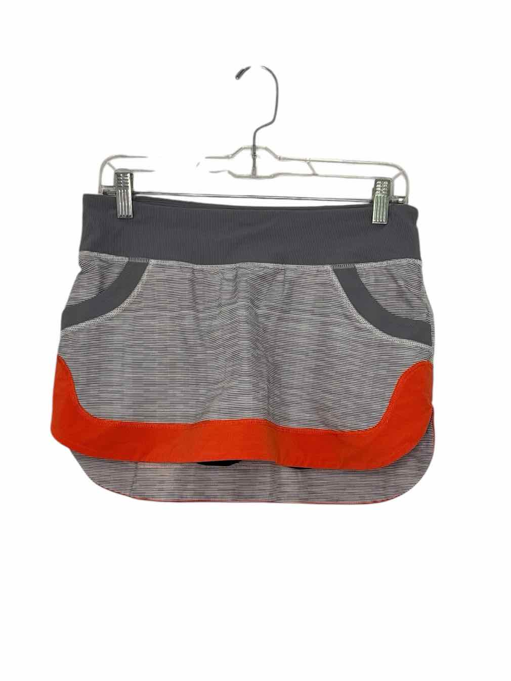 Lululemon Size 6 Grey Stripe Pre-Owned Skirt- Ladies