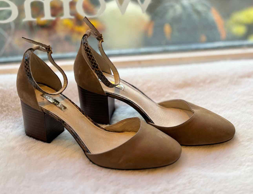 Louise et Cie Size 9.5 Taupe Heels Footwear- NWOB Shoes- Ladies