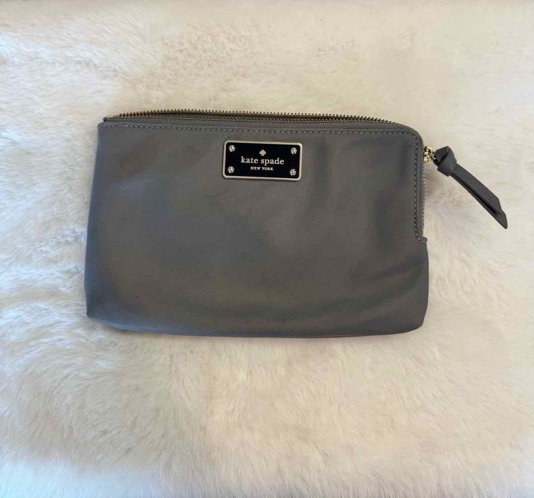 Kate Spade Grey Pre-Owned Wallet- Ladies
