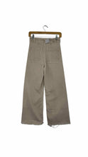 Load image into Gallery viewer, Zara Size 4 Beige Pre-Owned Jeans- Ladies
