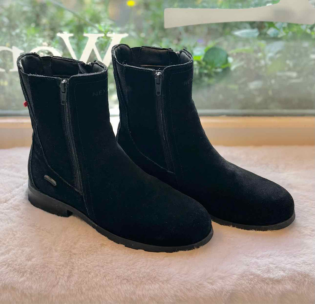 Nexgrip Size 9 Black Pre-Owned Boots- Ladies
