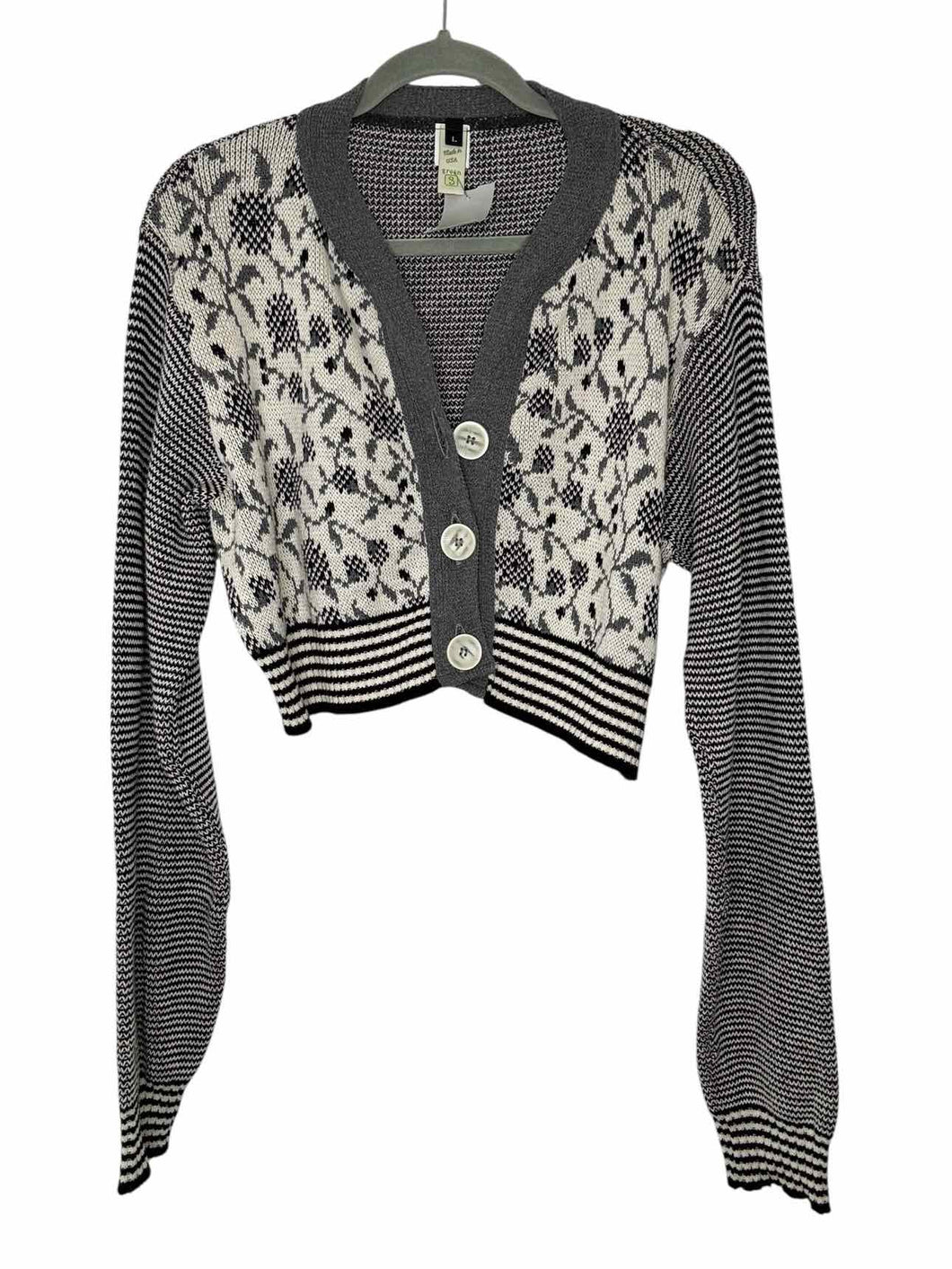 Size Large Grey Print Pre-Owned Sweater- Ladies