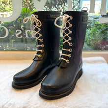 Load image into Gallery viewer, Ilse Jacobsen Size 39 Black Pre-Owned Boots- Ladies
