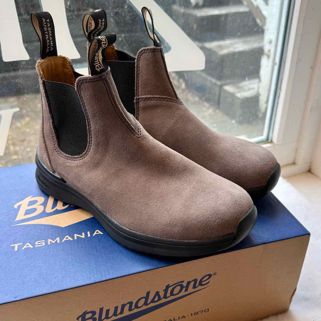 Blundstone Size 8 Grey Footwear- New in Box Boots- Ladies
