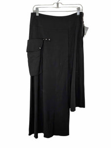 Size 8 Black Pre-Owned Skirt- Ladies