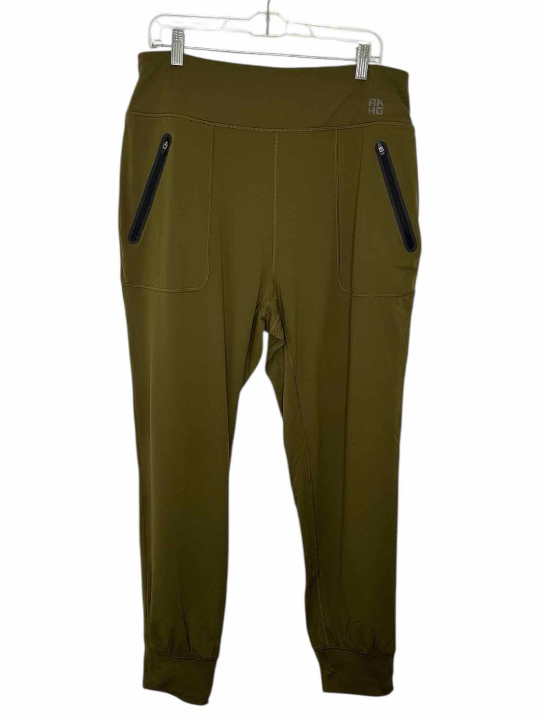 Duluth Size Large Army Green Pre-Owned Activewear- Pants