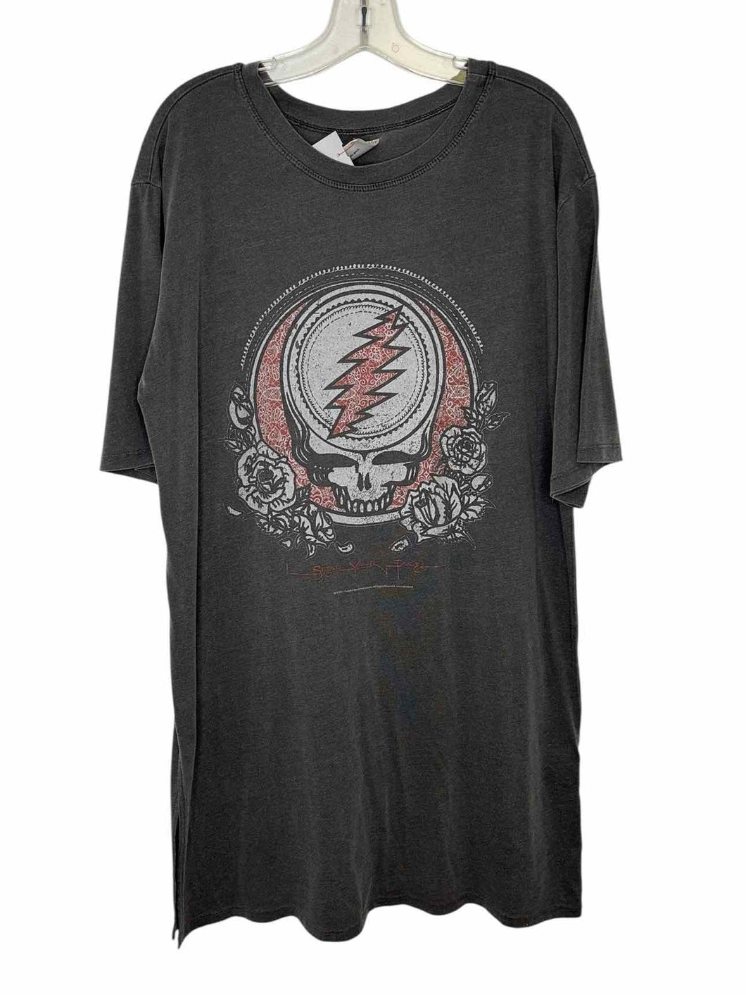 Size Medium Grey Pre-Owned T-Shirt- Ladies