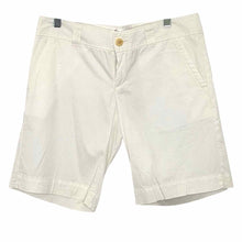 Load image into Gallery viewer, Lilly Pulitzer Size 6 White Pre-Owned Shorts- Ladies
