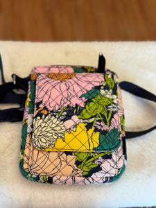 Vera Bradley Size Small Multi Pre-Owned Purse- Ladies