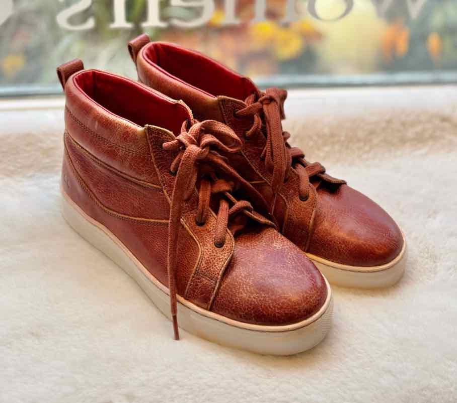 Bed Stu Size 9 Red Sneaker Pre-Owned Shoes- Ladies