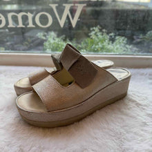 Load image into Gallery viewer, Fly London Size 40 Grey Sandal Pre-Owned Shoes- Ladies
