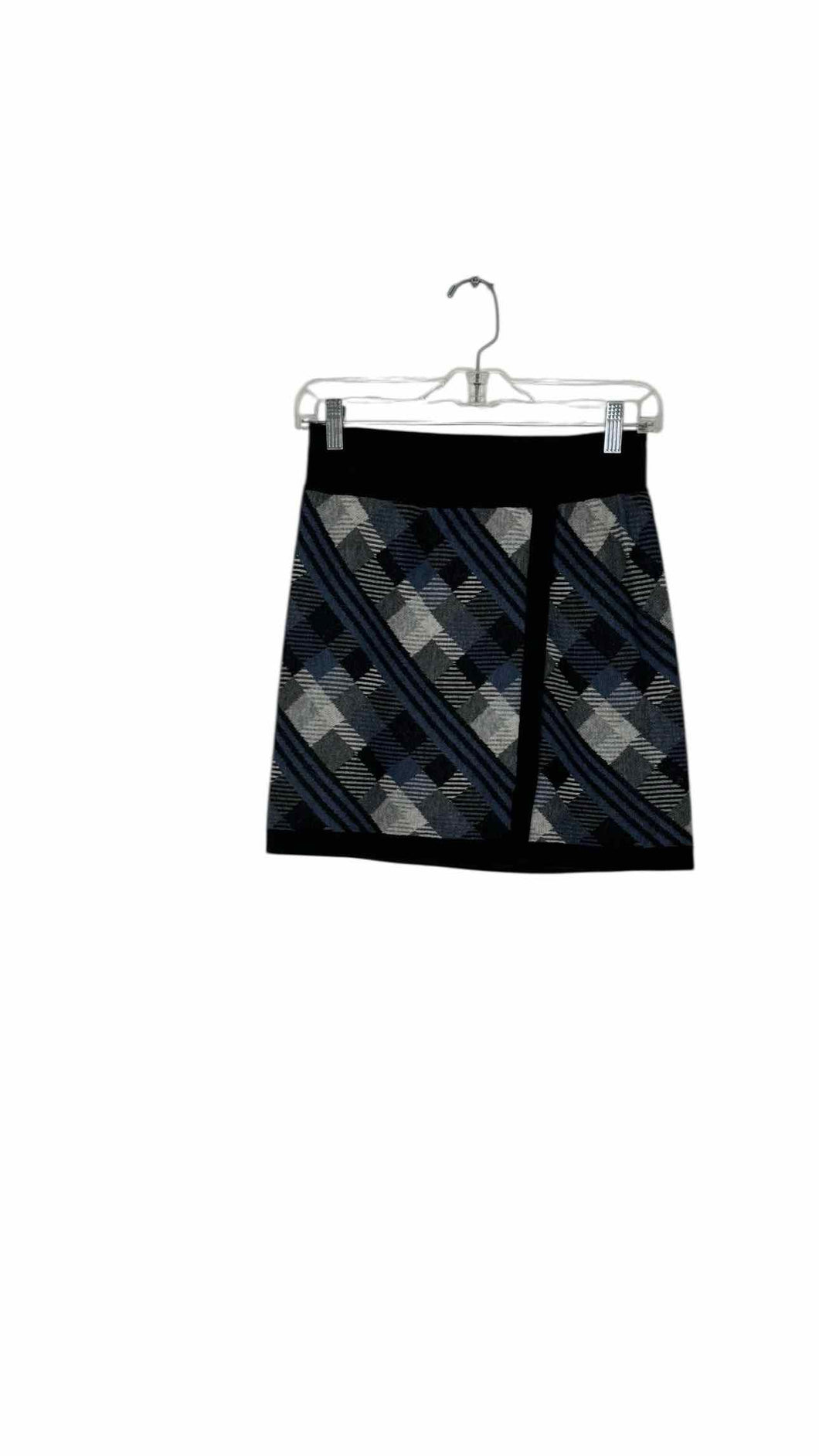 Title Nine Size Small Black Print Pre-Owned Skirt- Ladies