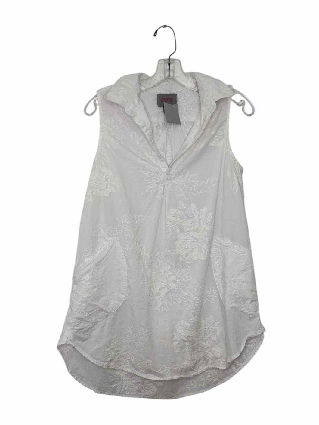 For Cynthia Size Medium White Pre-Owned Tank Top- Ladies