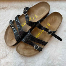 Load image into Gallery viewer, Birkenstock Size 40 Black Sandal Pre-Owned Shoes- Ladies
