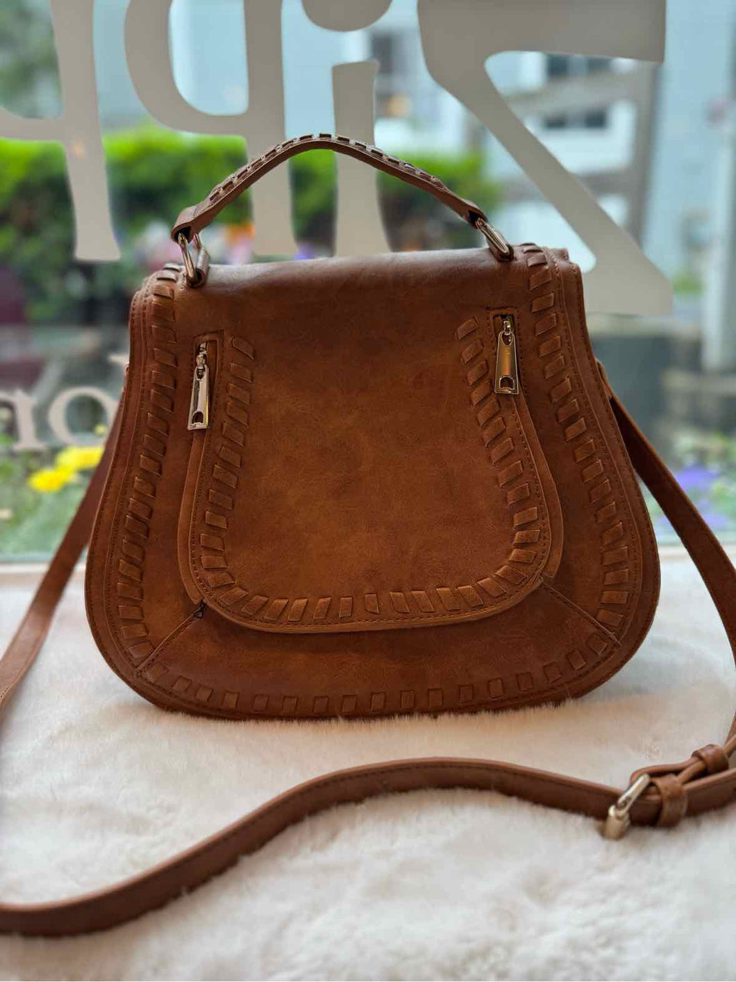 Urban Expressions Size Large Brown Pre-Owned Purse- Ladies
