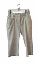 Load image into Gallery viewer, Daily Sports Size 8 White Pre-Owned Pants- Ladies
