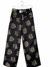 Load image into Gallery viewer, Banana Republic Size 4 Blk/Gld Pre-Owned Pants- Ladies
