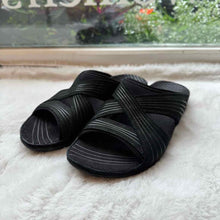 Load image into Gallery viewer, Merrell Size 7 Black Sandal Pre-Owned Shoes- Ladies

