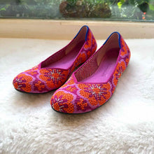 Load image into Gallery viewer, Rothy's Size 6 Orange Print Pre-Owned Loafer Shoes- Ladies

