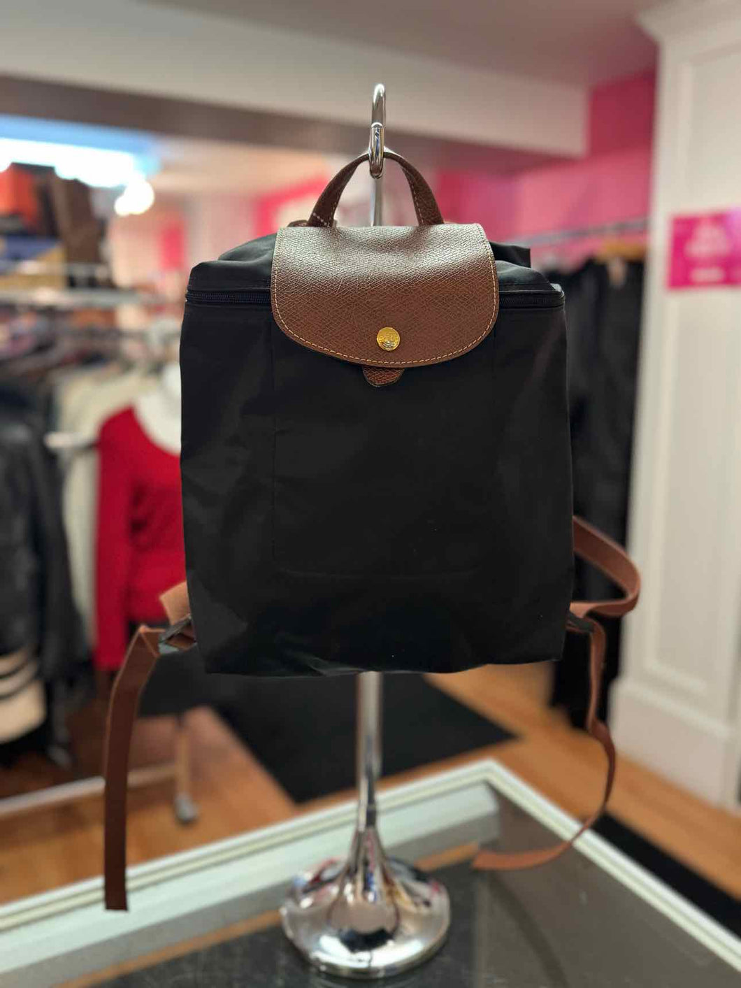 Longchamp Black Pre-Owned Backpack- Ladies