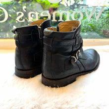 Load image into Gallery viewer, Frye Size 8 Black Pre-Owned Boots- Ladies
