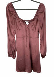 Hollister Size Medium Rose Pre-Owned Dress- Ladies