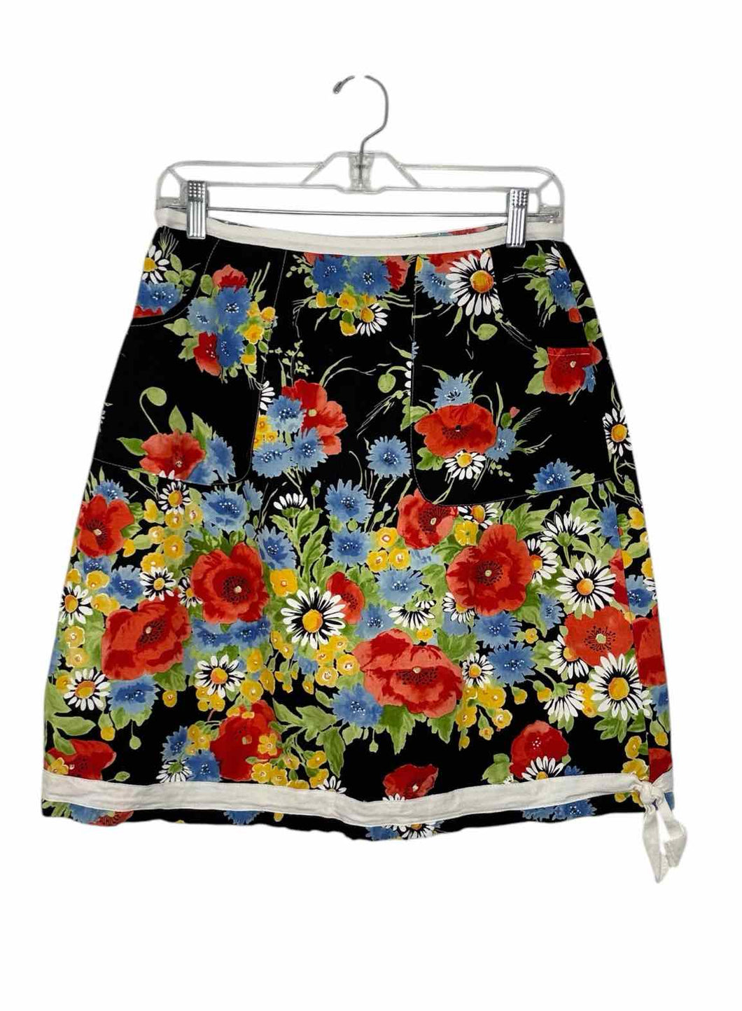 Size Medium Black Floral Pre-Owned Skirt- Ladies