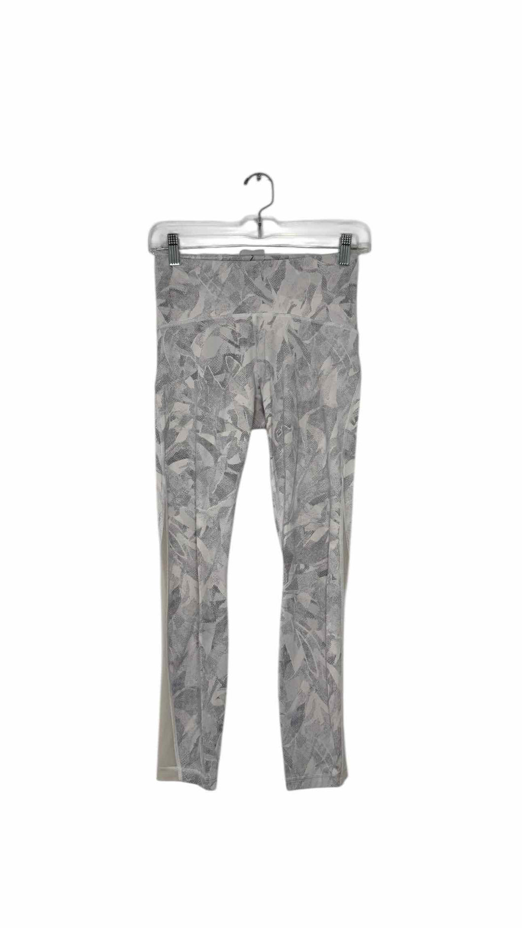 Lululemon Size 6 Grey Print Pre-Owned Leggings- Ladies