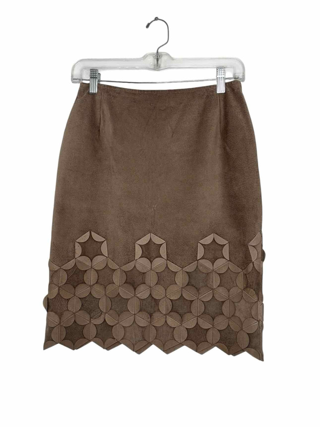 Oscar de la Renta Size 4 Taupe Pre-Owned Skirt- Ladies