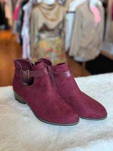 Market Spruce Size 9 Burgundy Pre-Owned Boots- Ladies