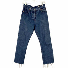 Load image into Gallery viewer, Levis Size 25 Blue Pre-Owned Jeans- Ladies
