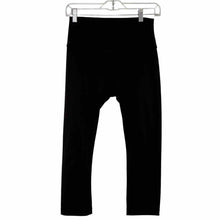 Load image into Gallery viewer, Lululemon Size 6 Black Pre-Owned Leggings- Ladies
