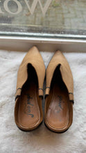 Load image into Gallery viewer, Free People Size 41 Tan Bootie Pre-Owned Shoes- Ladies
