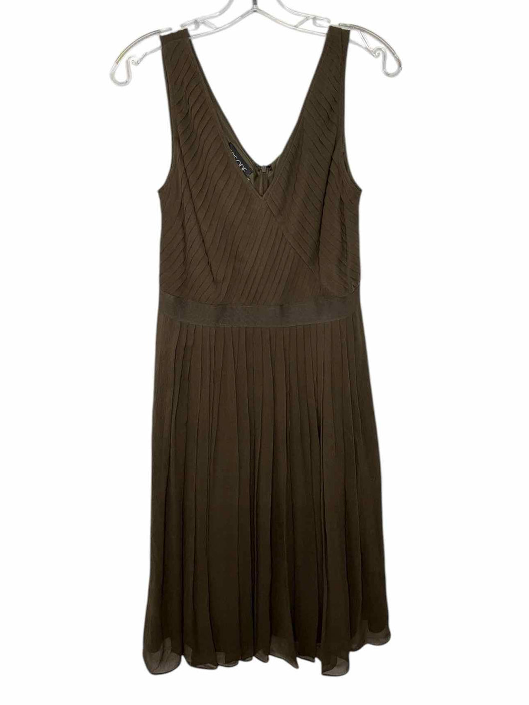 Size 8 Olive Pre-Owned Dress- Ladies