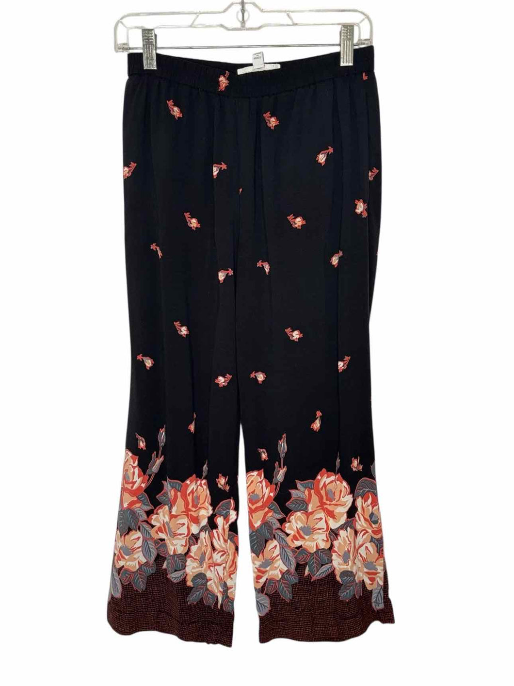 ett:twa Size Medium Black Print Pre-Owned Pants- Ladies