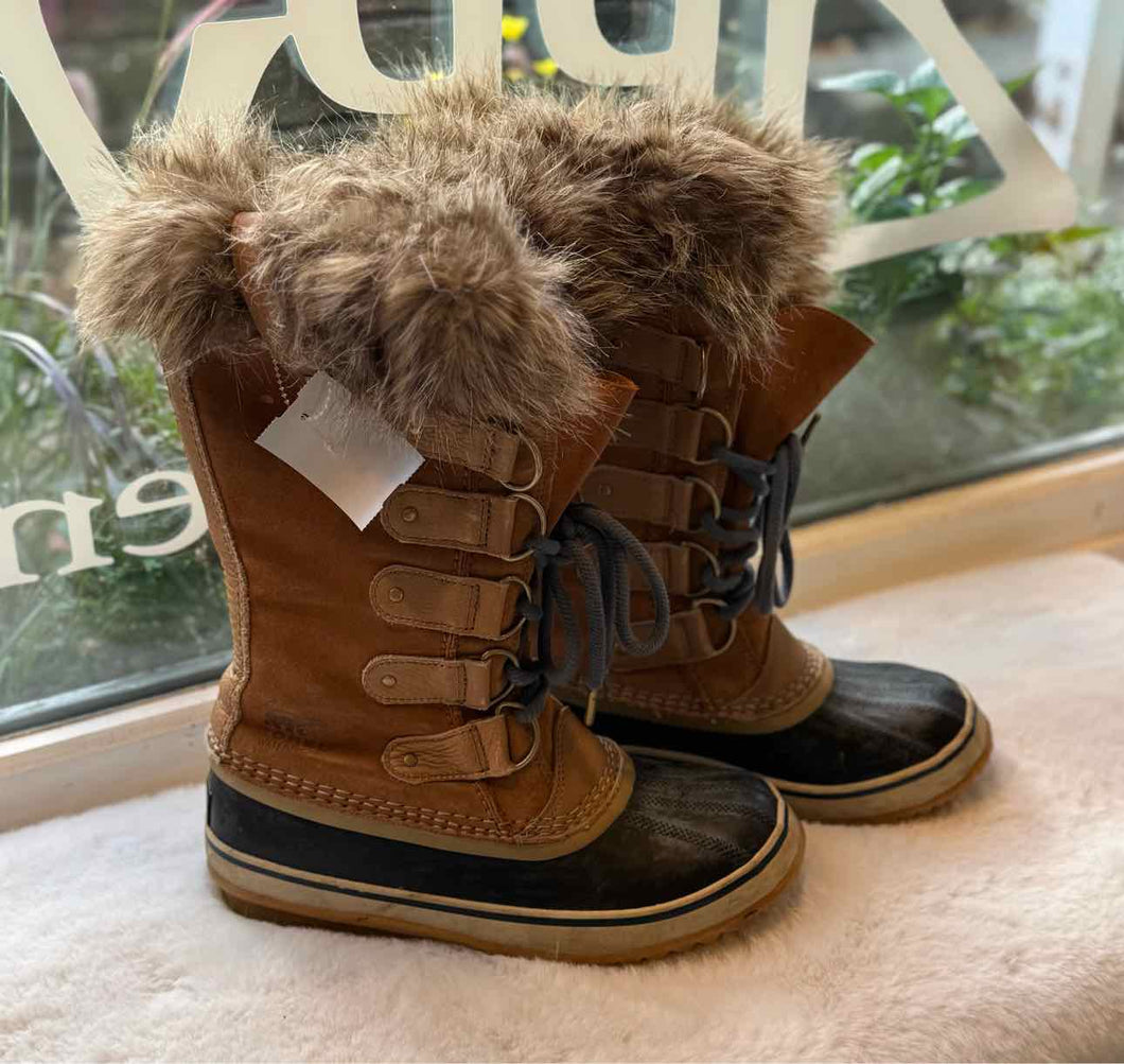 Sorel Size 8 Tan Pre-Owned Boots- Ladies