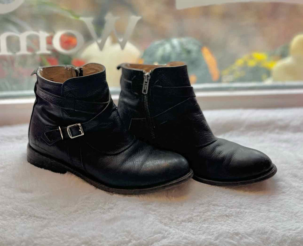 Frye Size 8 Black Pre-Owned Boots- Ladies