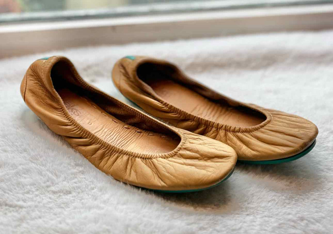 Size 9 Tan Flats Pre-Owned Shoes- Ladies
