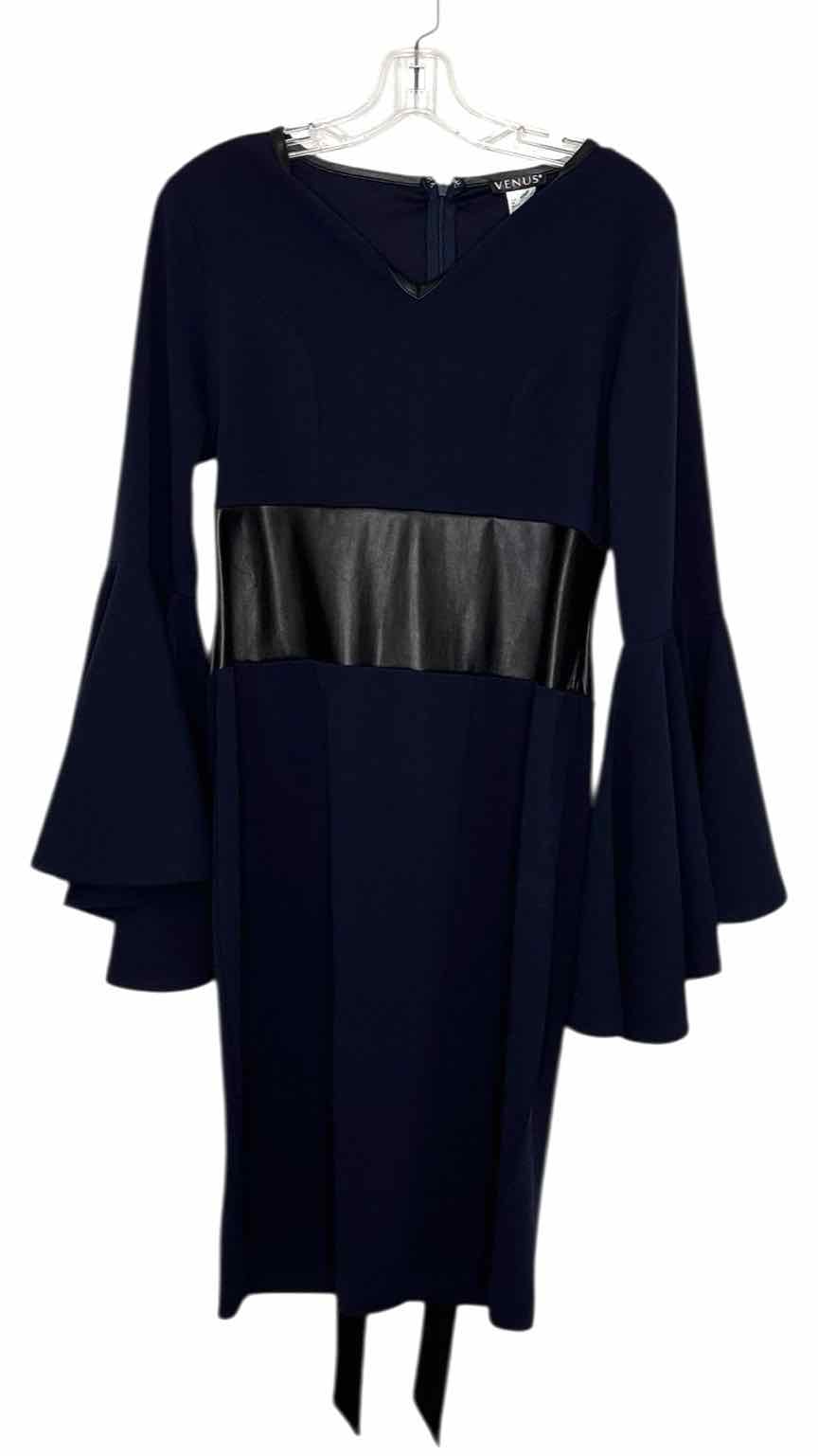 Venus Size 8 Blk/Nav Pre-Owned Dress- Ladies