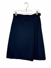 Load image into Gallery viewer, Lands End Size 2 Navy Pre-Owned Skirt- Ladies
