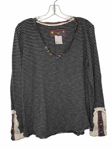 Little Yellow Button Size X-Large Grey Stripe Pre-Owned Top- Ladies