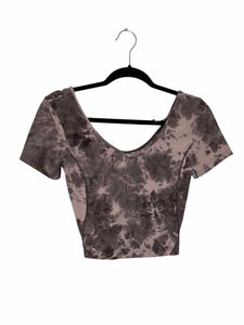 Lululemon Size 4 Grey Print Pre-Owned Activewear- T-Shirt