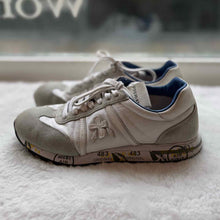 Load image into Gallery viewer, Size 8 White Sneaker Pre-Owned Shoes- Ladies
