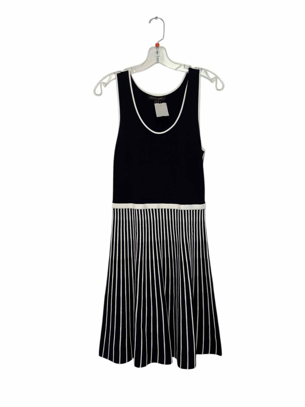 Banana Republic Size Medium Navy Print Pre-Owned Dress- Ladies