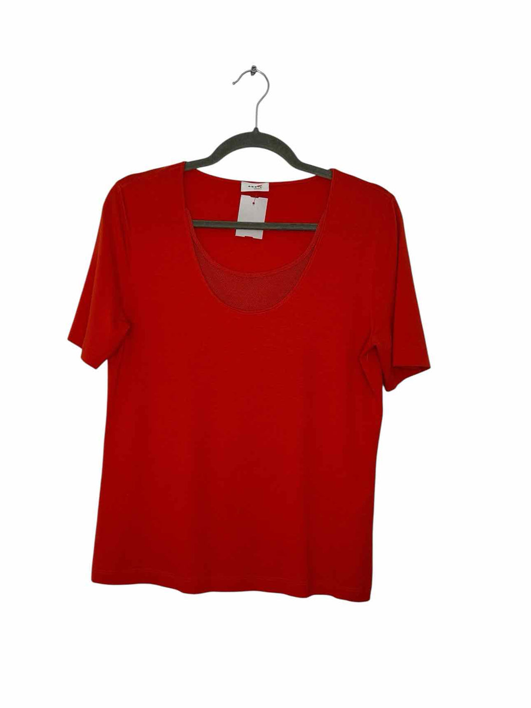 Akris Size 12 Orange Pre-Owned T-Shirt- Ladies